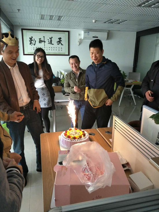 昱卓塑胶模具公司祝您生日快乐